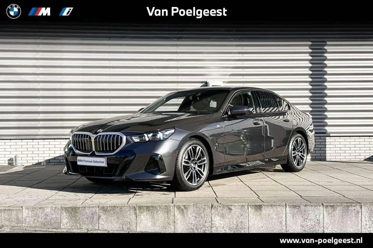 Photo 1 : Bmw Serie 5 2024 Hybrid