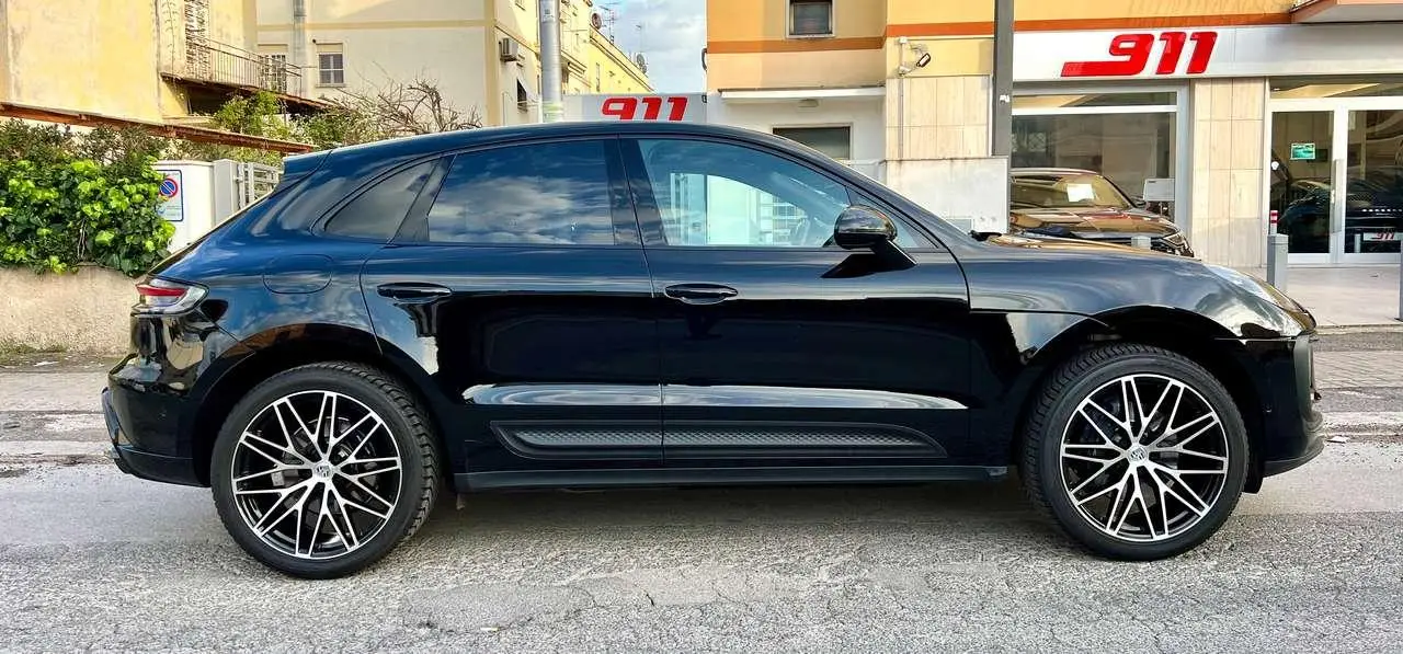 Photo 1 : Porsche Macan 2022 Petrol