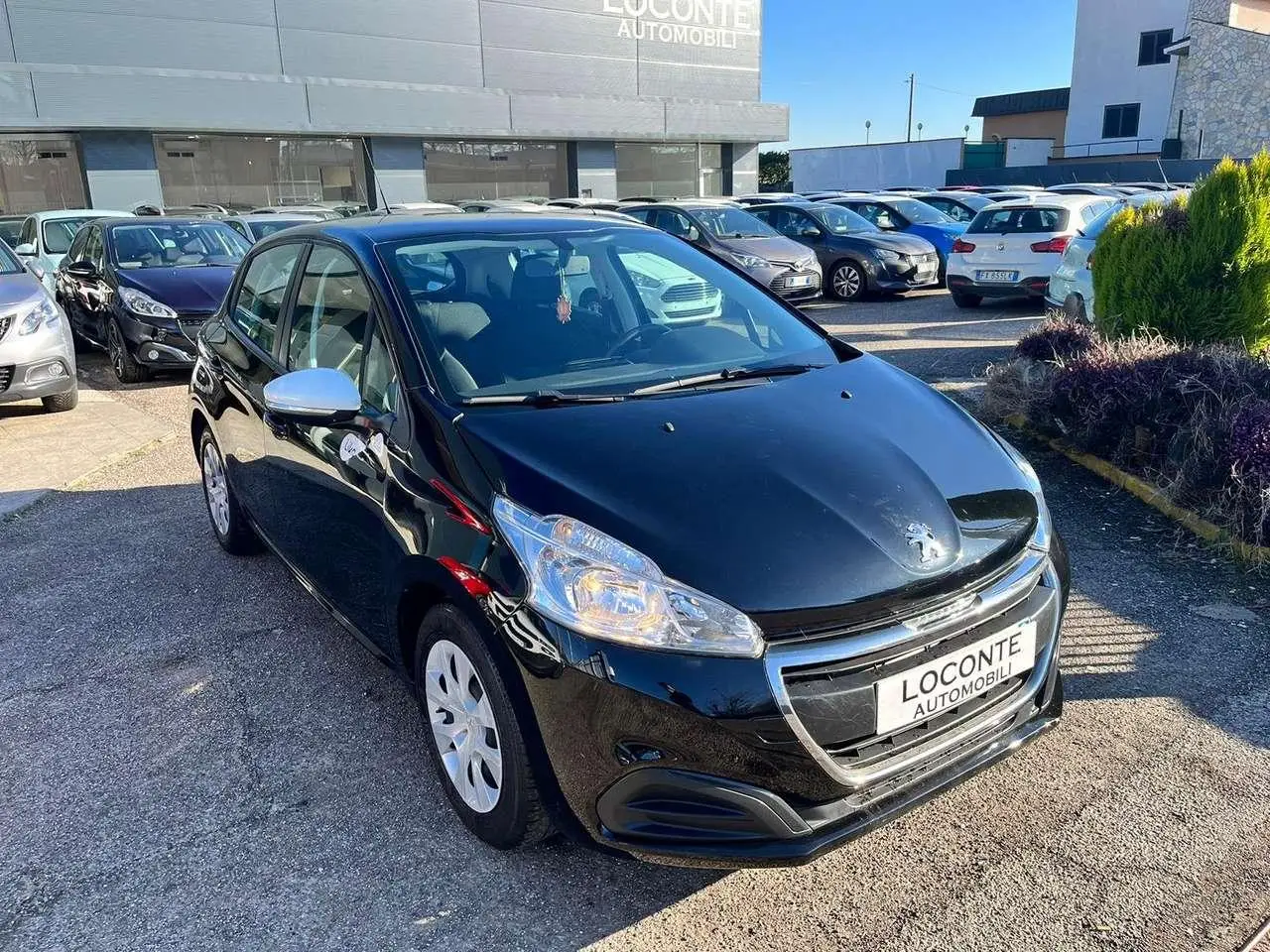 Photo 1 : Peugeot 208 2018 Petrol