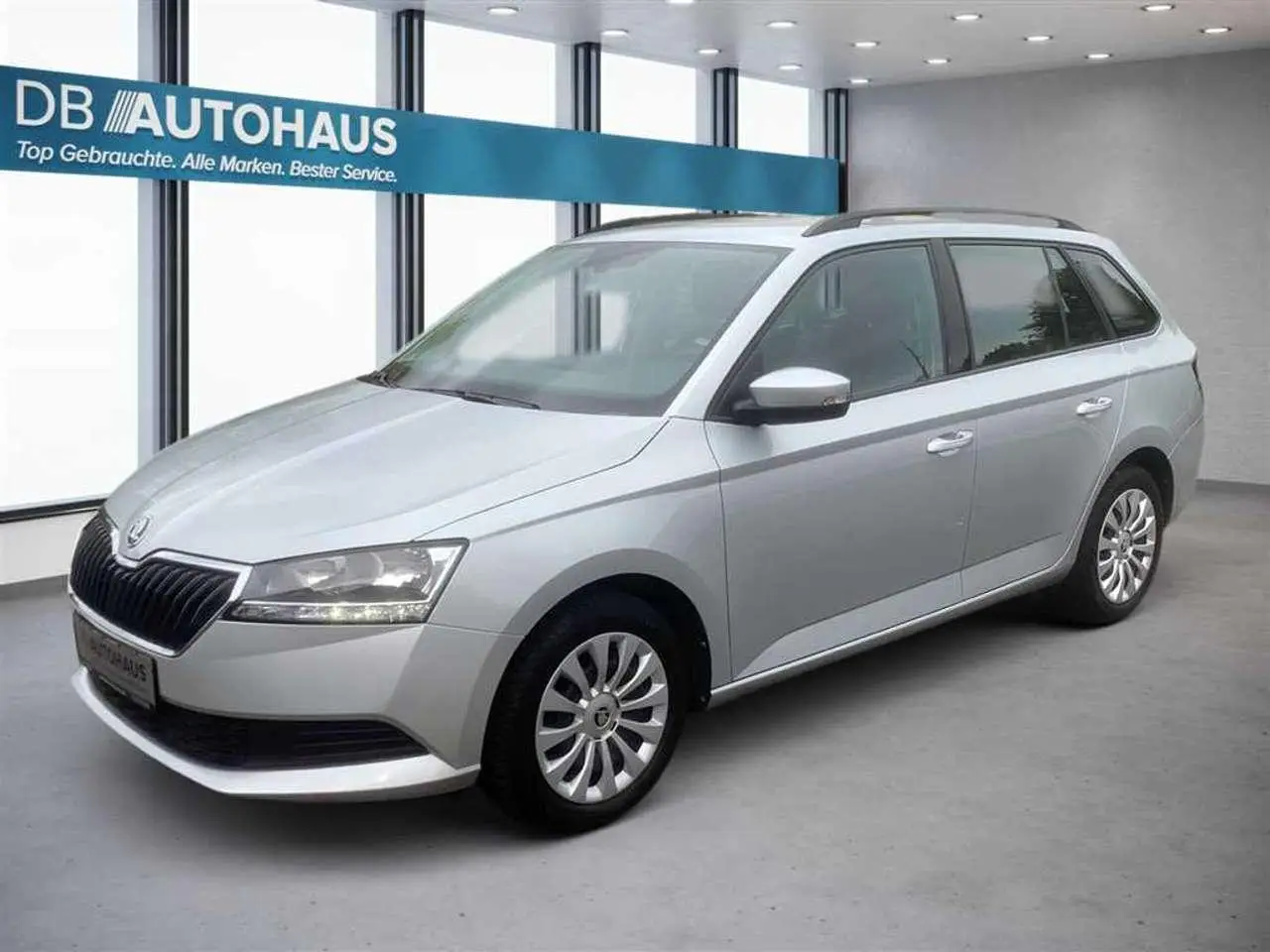 Photo 1 : Skoda Fabia 2022 Petrol