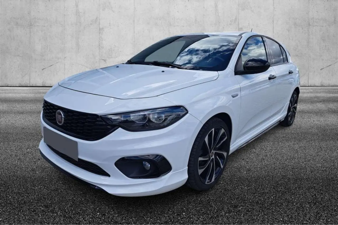 Photo 1 : Fiat Tipo 2020 Petrol