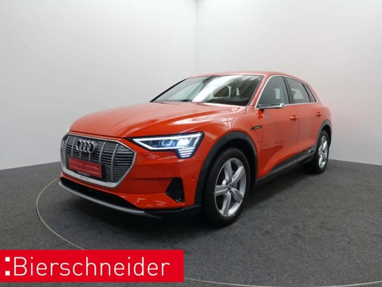 Photo 1 : Audi E-tron 2019 Electric