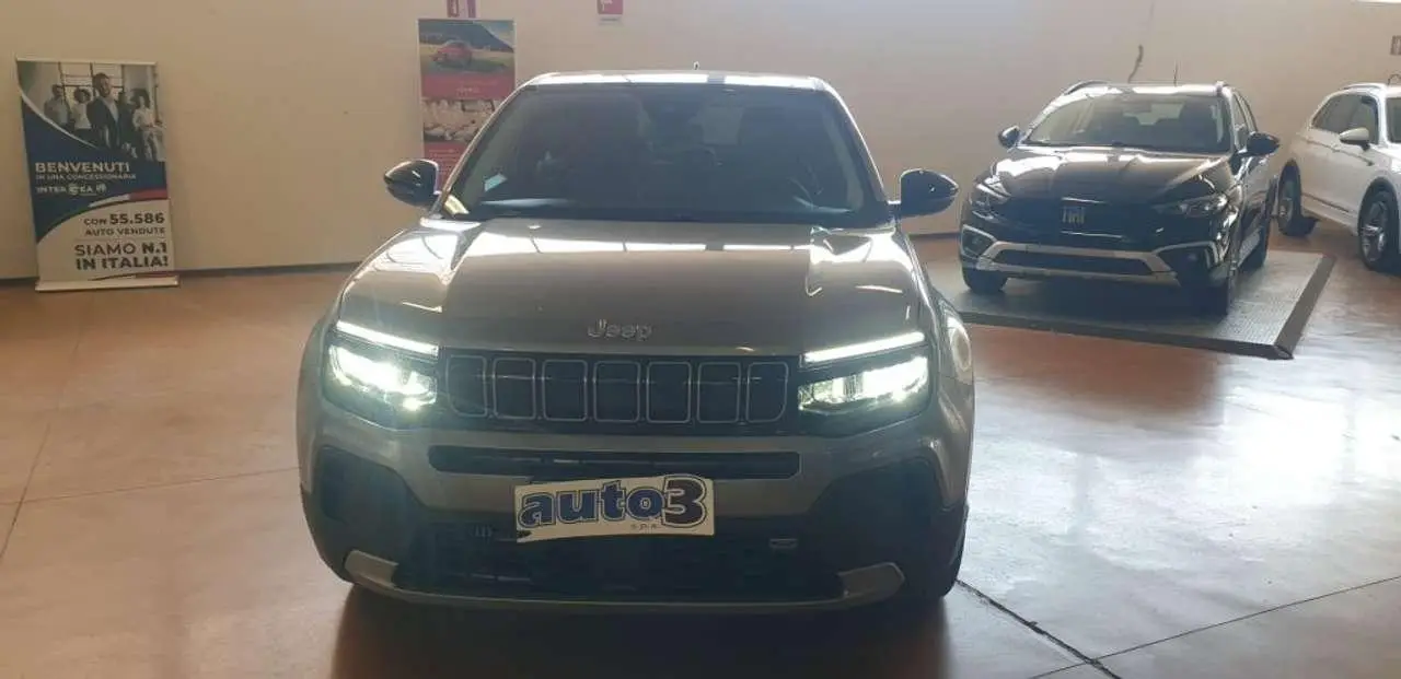 Photo 1 : Jeep Avenger 2023 Petrol