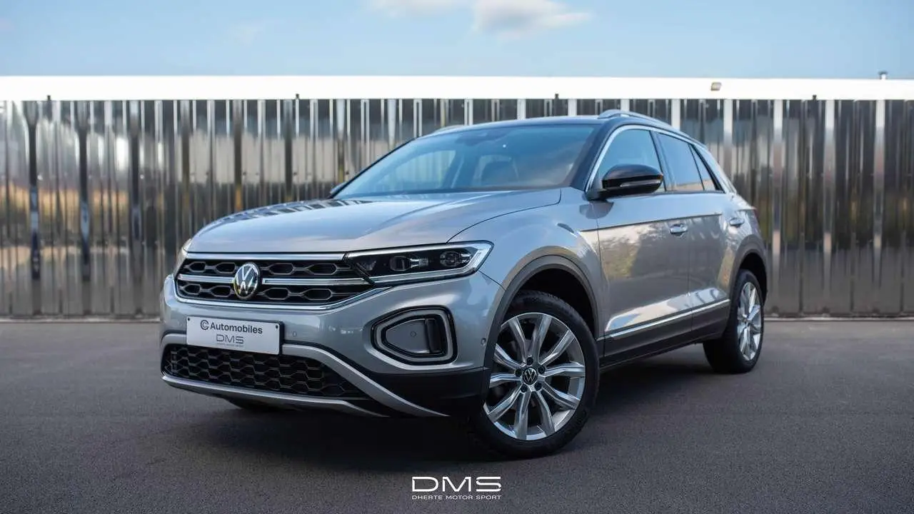 Photo 1 : Volkswagen T-roc 2023 Petrol