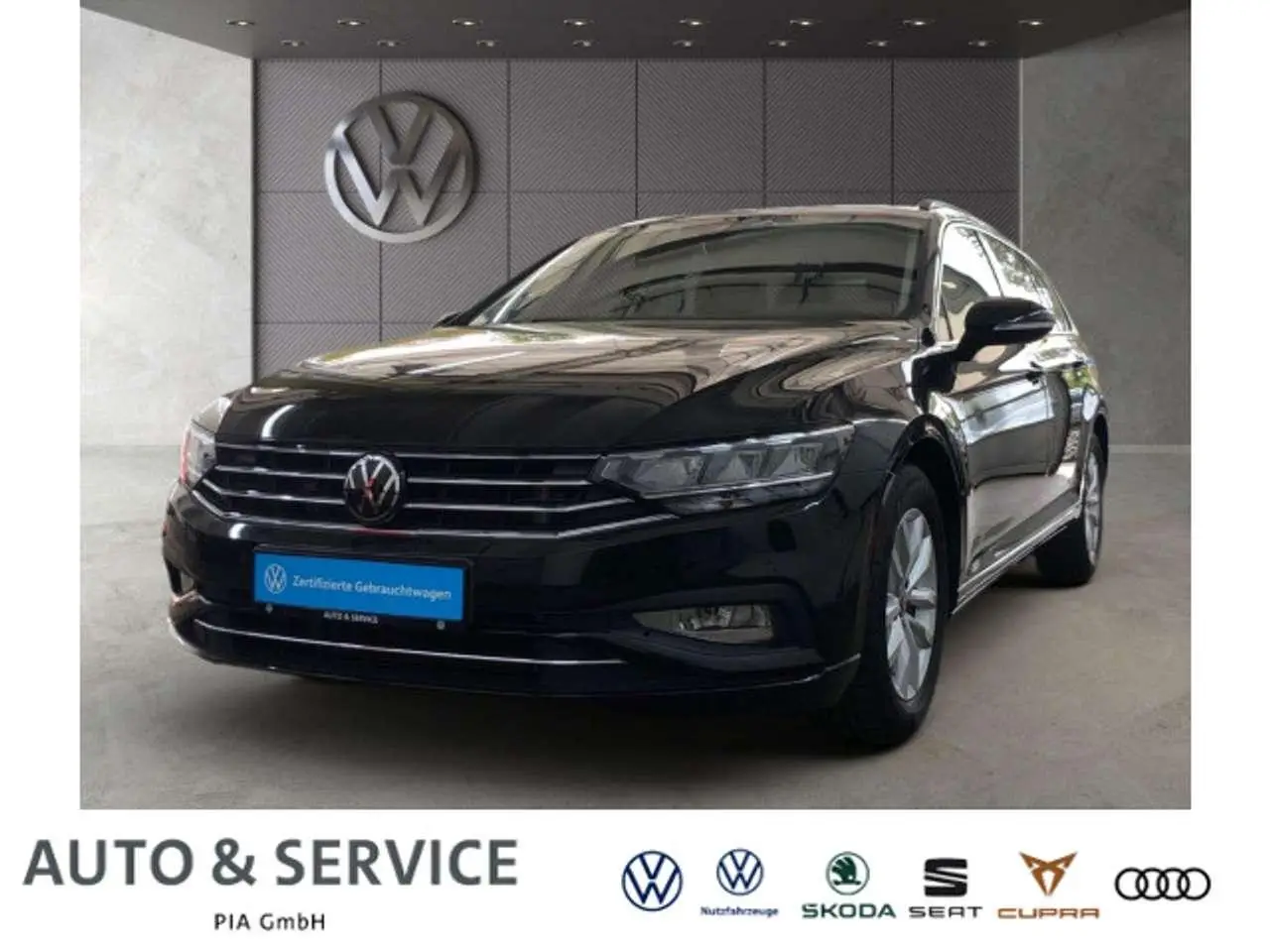 Photo 1 : Volkswagen Passat 2024 Essence