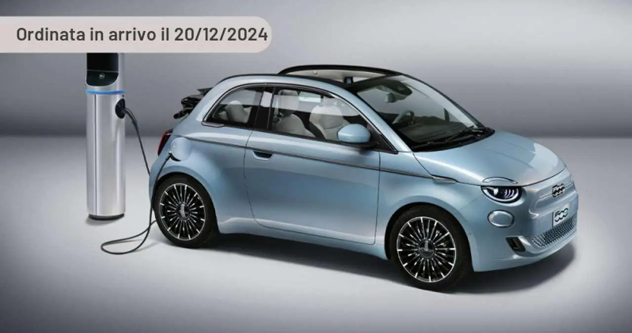 Photo 1 : Fiat 500 2024 Electric