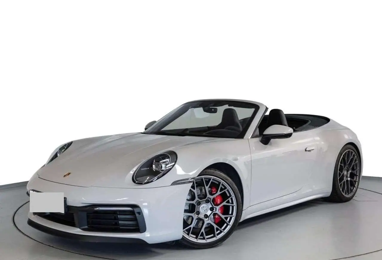 Photo 1 : Porsche 992 2019 Essence