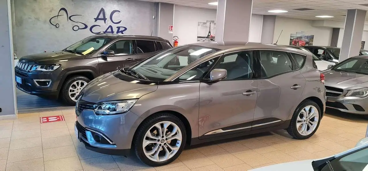 Photo 1 : Renault Scenic 2019 Diesel