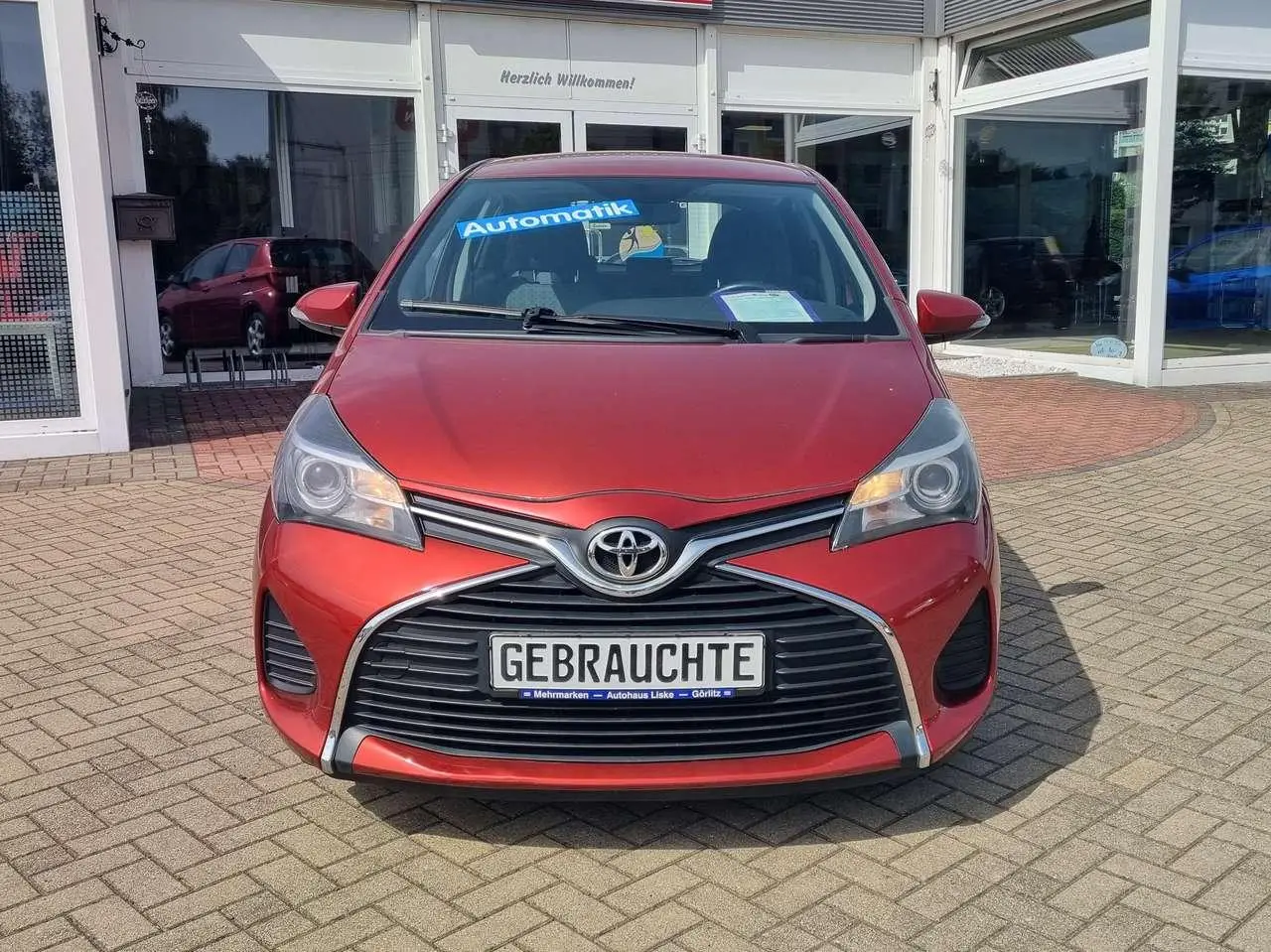 Photo 1 : Toyota Yaris 2015 Petrol