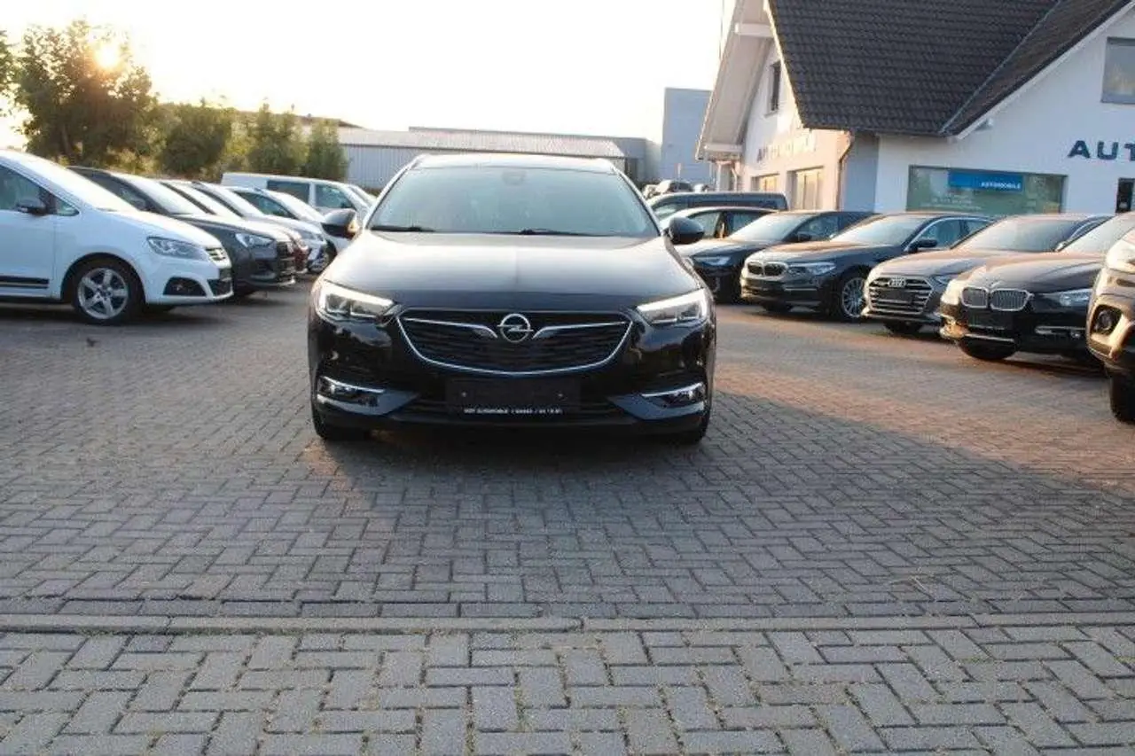 Photo 1 : Opel Insignia 2017 Petrol