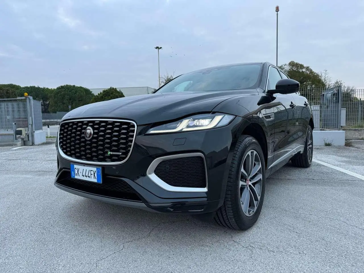 Photo 1 : Jaguar F-pace 2022 Hybride