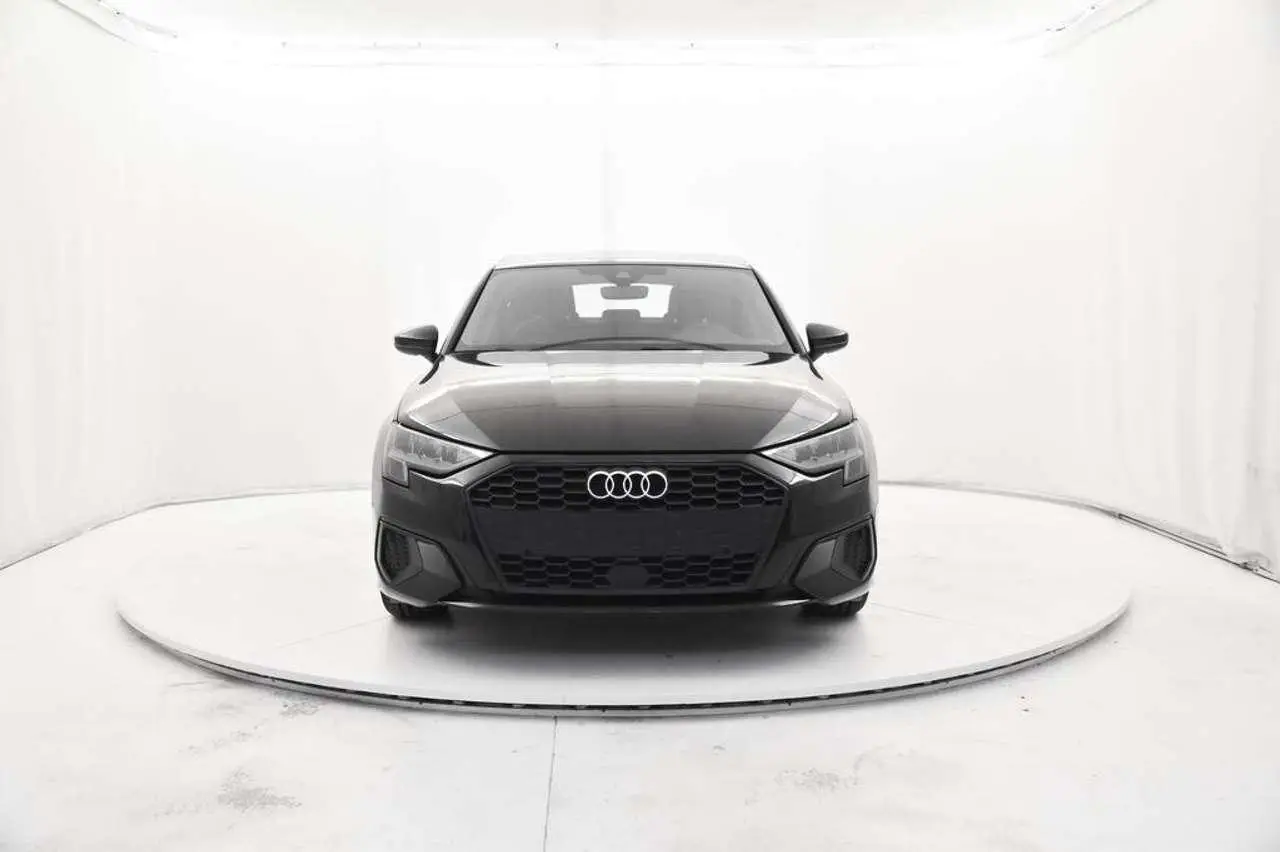 Photo 1 : Audi A3 2023 Hybrid