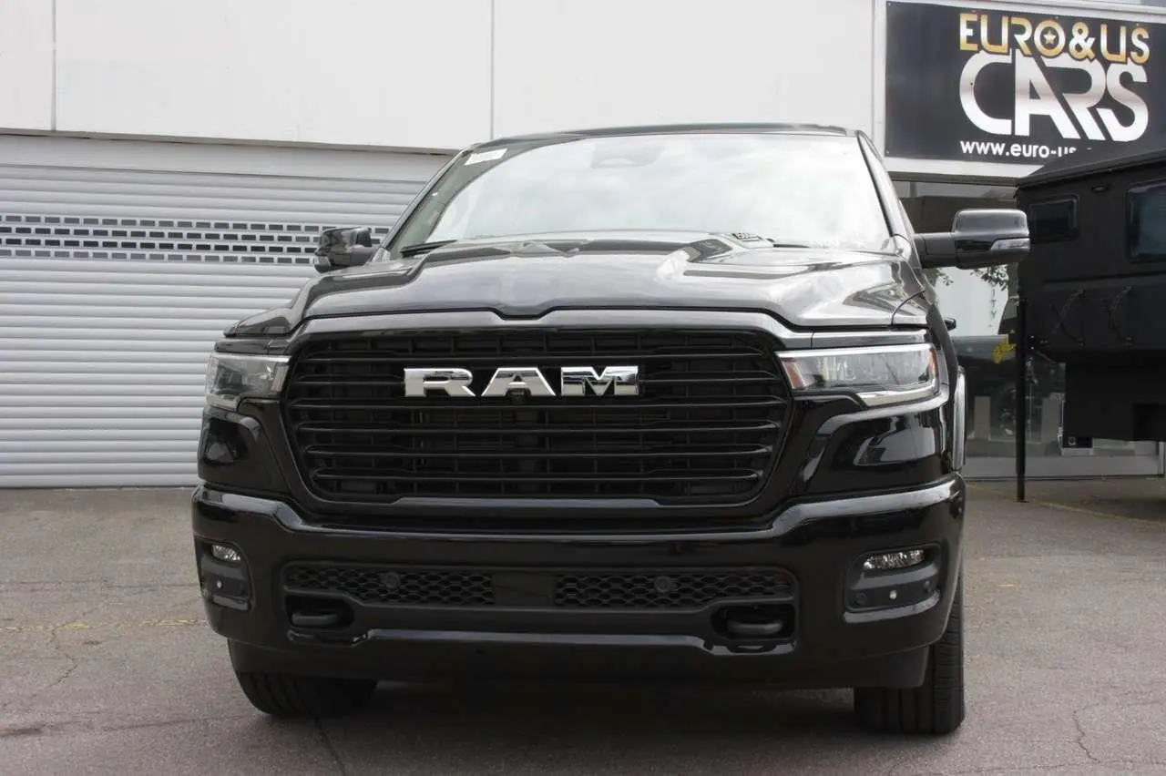 Photo 1 : Dodge Ram 2024 Petrol