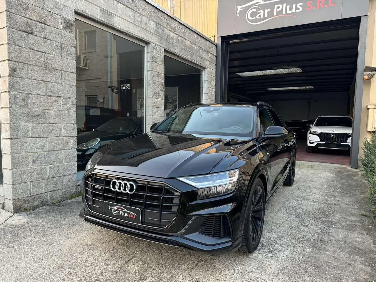 Photo 1 : Audi Q8 2019 Hybride