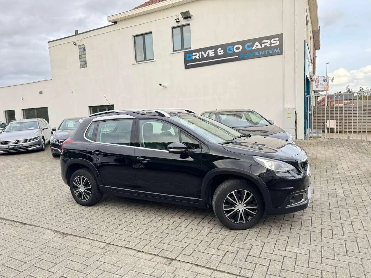 Photo 1 : Peugeot 2008 2017 Petrol