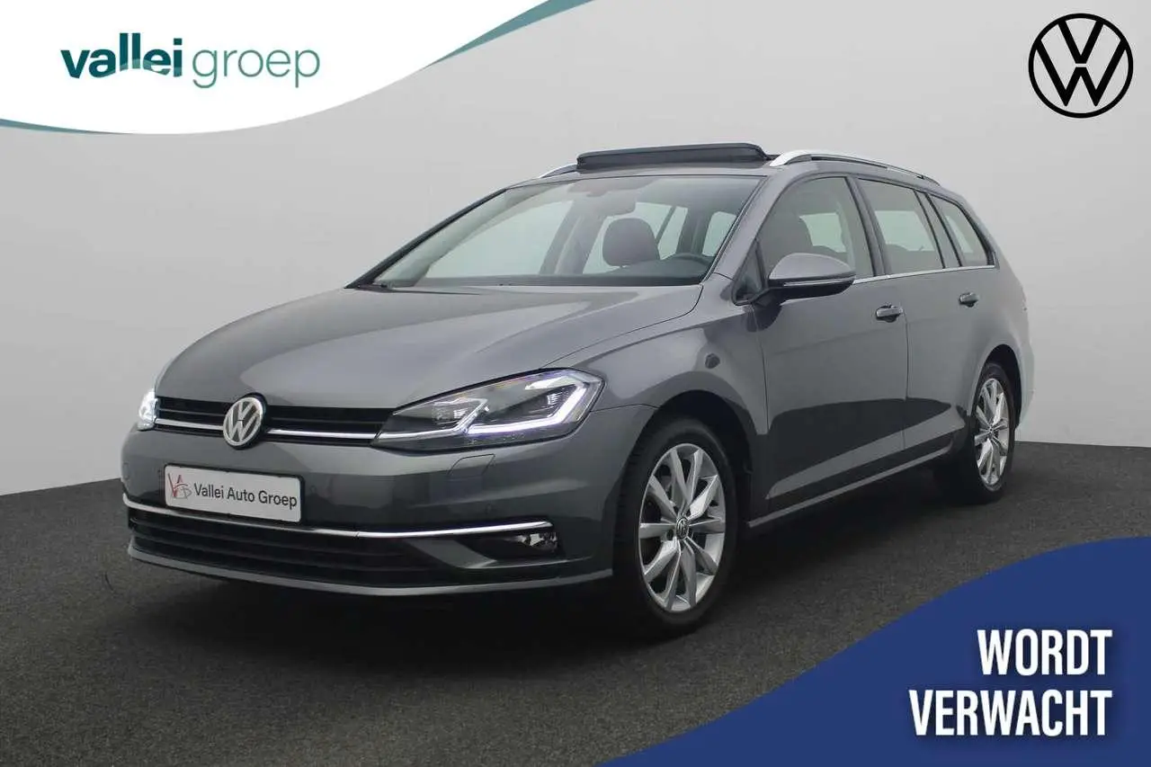 Photo 1 : Volkswagen Golf 2019 Petrol