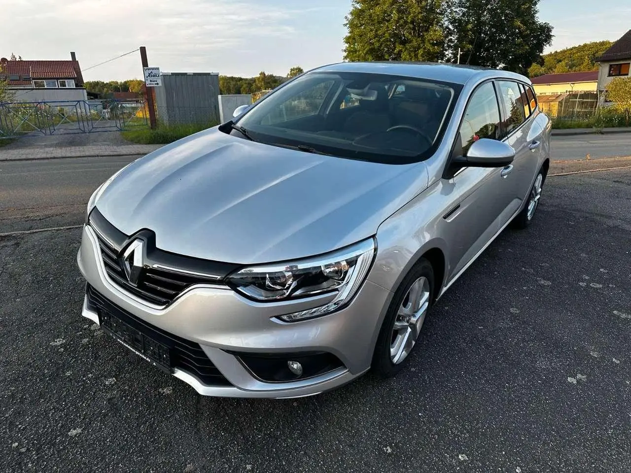 Photo 1 : Renault Megane 2017 Petrol