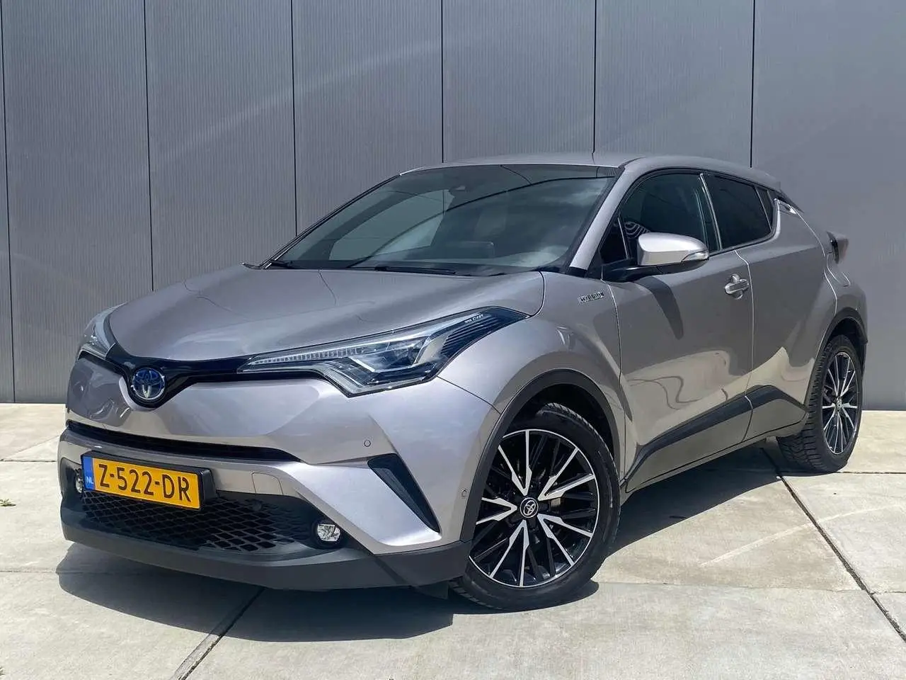 Photo 1 : Toyota C-hr 2018 Hybrid