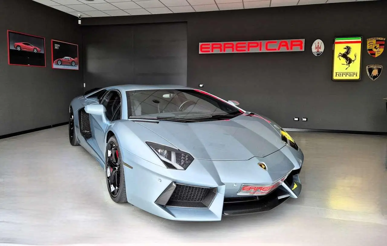 Photo 1 : Lamborghini Aventador 2017 Petrol