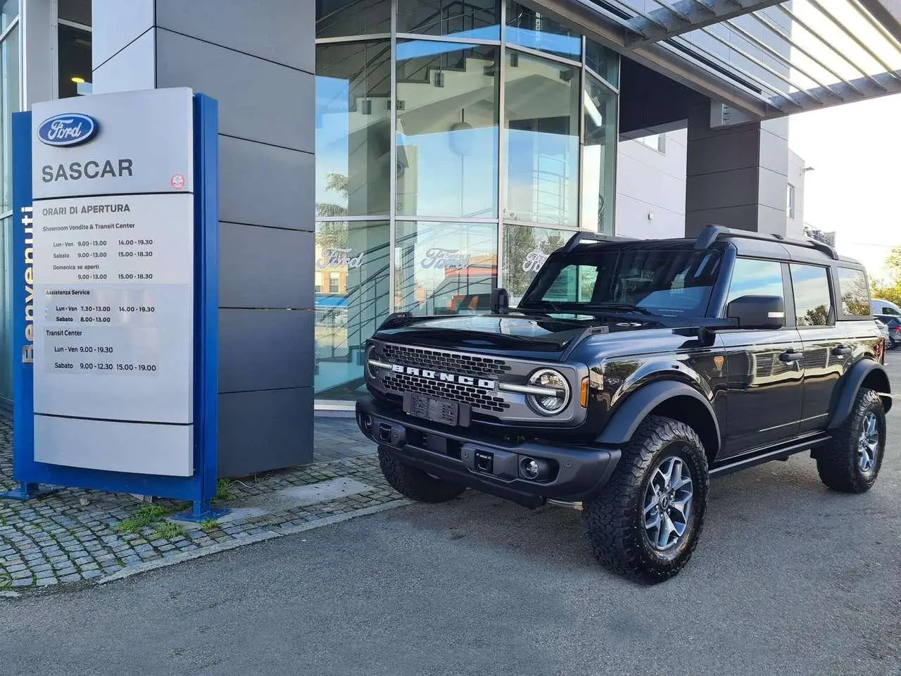 Photo 1 : Ford Bronco 2024 Petrol