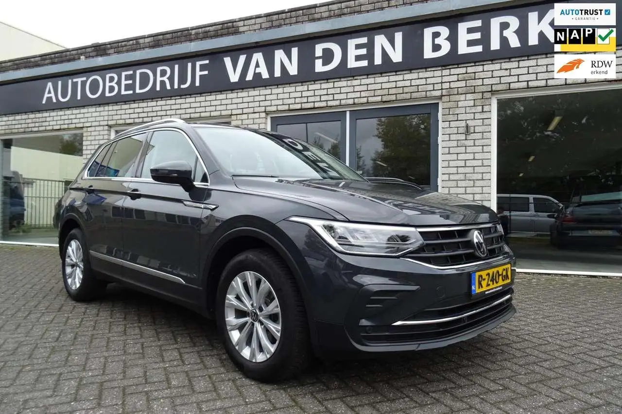 Photo 1 : Volkswagen Tiguan 2022 Petrol