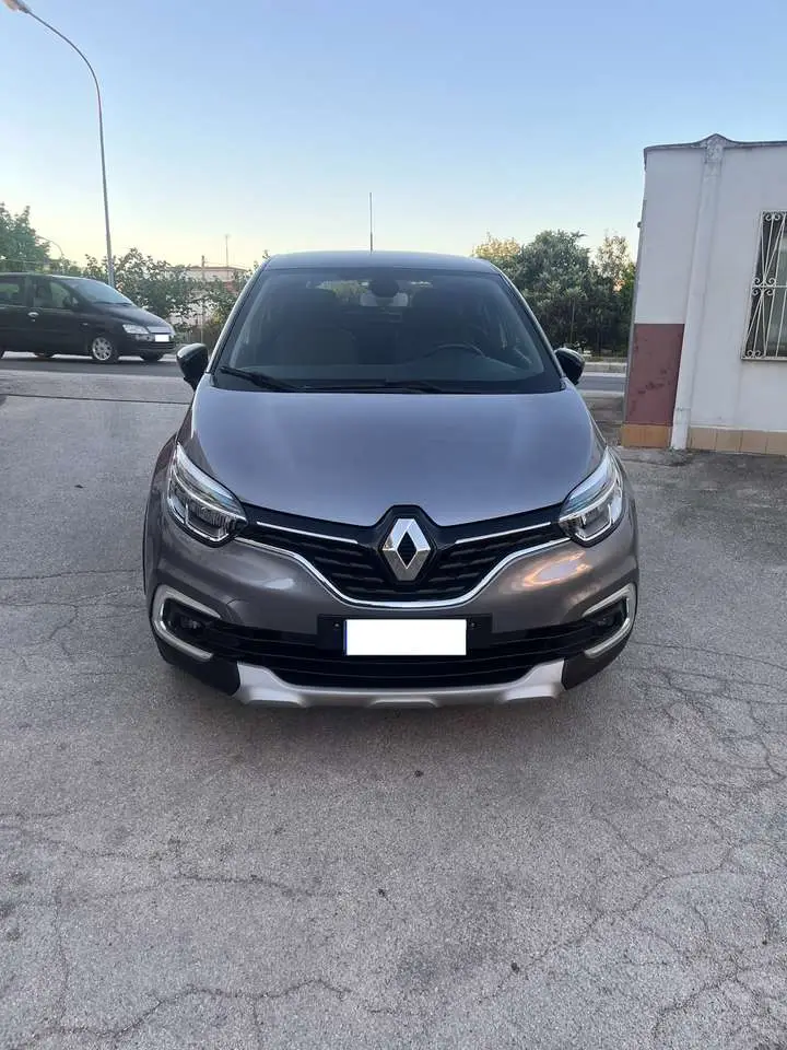 Photo 1 : Renault Captur 2018 Diesel