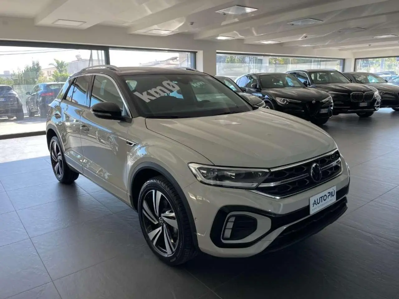 Photo 1 : Volkswagen T-roc 2024 Petrol