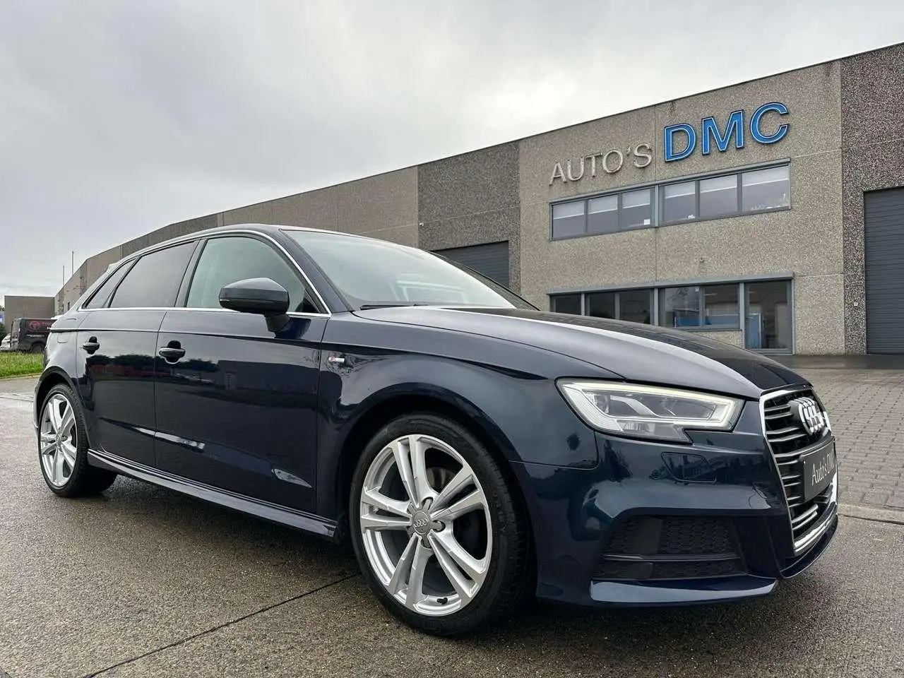 Photo 1 : Audi A3 2018 Petrol