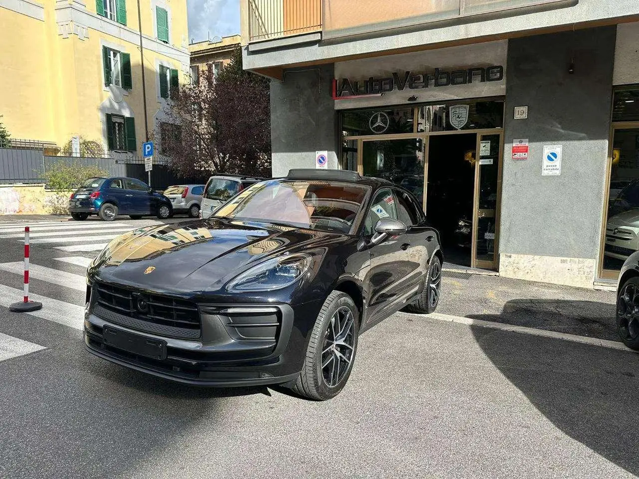 Photo 1 : Porsche Macan 2024 Essence