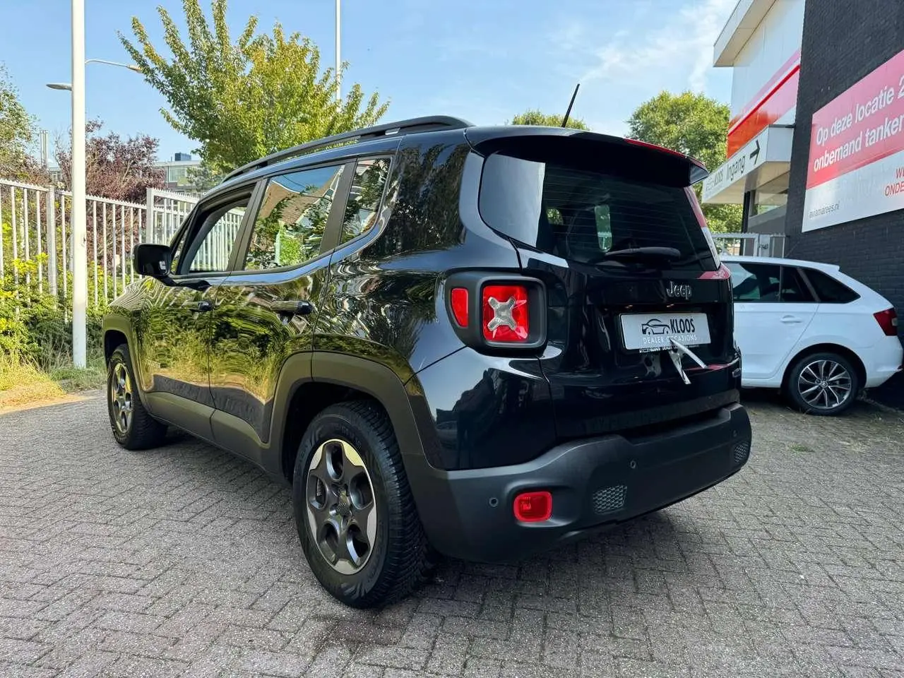 Photo 1 : Jeep Renegade 2015 Petrol