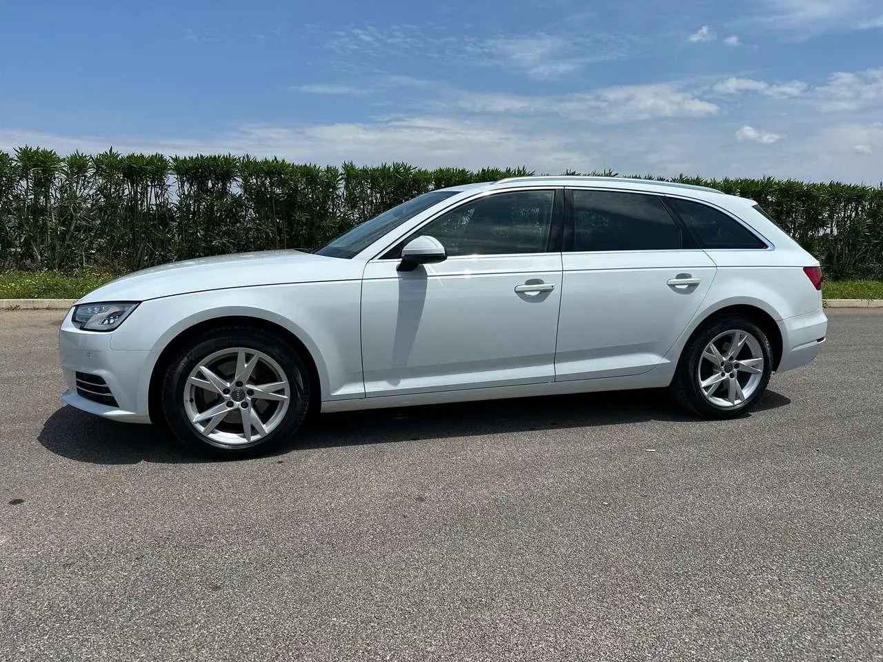 Photo 1 : Audi A4 2018 Diesel