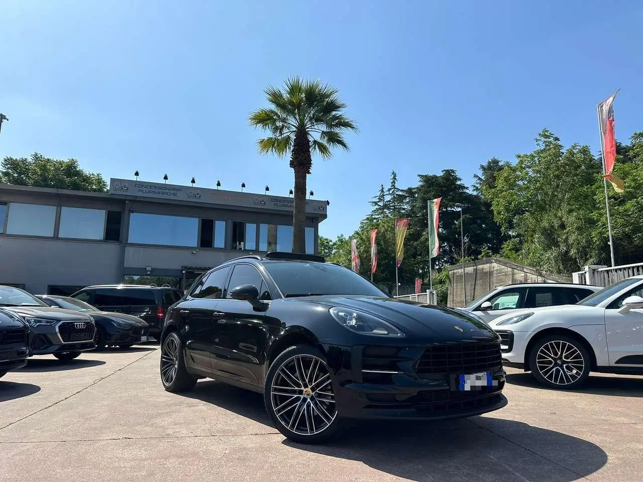 Photo 1 : Porsche Macan 2019 Essence