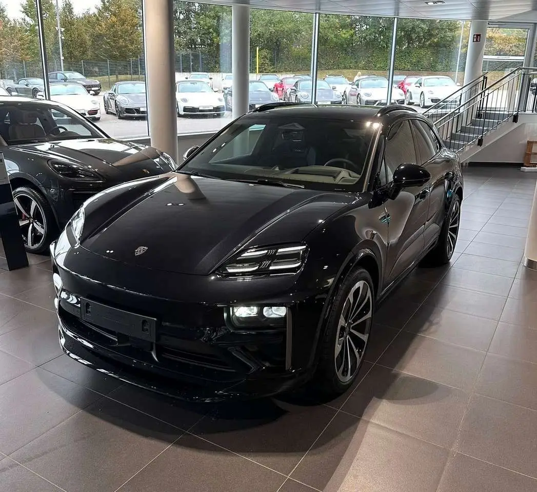 Photo 1 : Porsche Macan 2024 Électrique