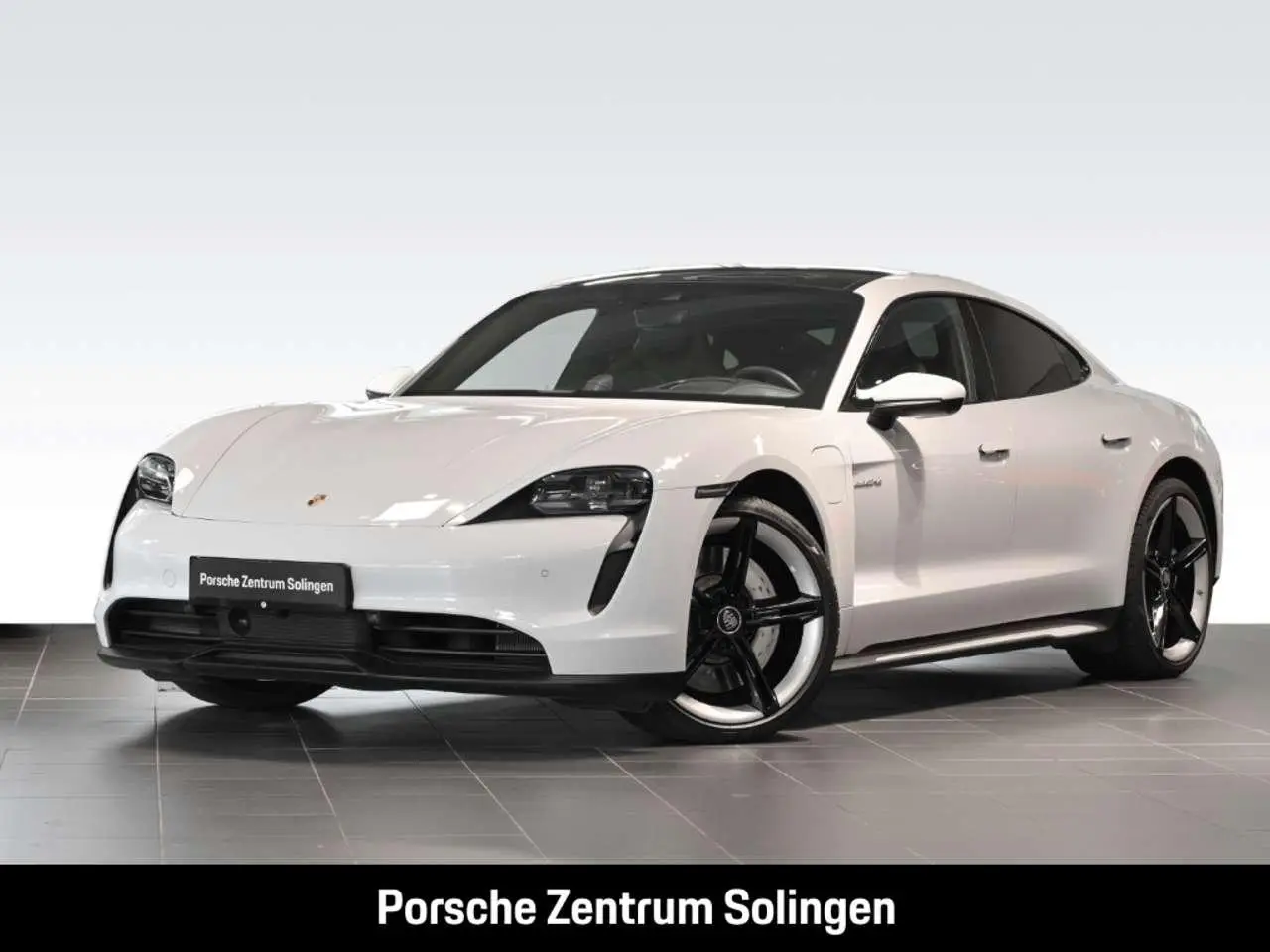 Photo 1 : Porsche Taycan 2023 Électrique