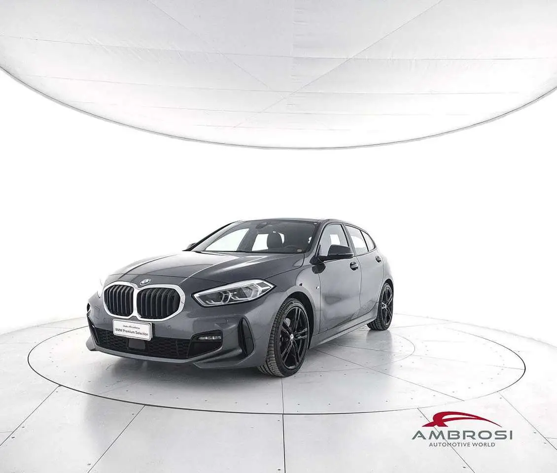 Photo 1 : Bmw Serie 1 2019 Diesel