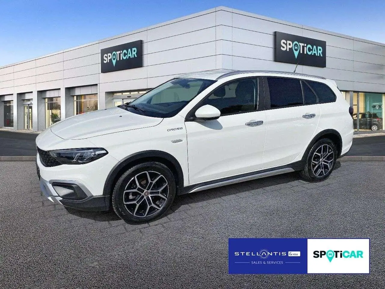 Photo 1 : Fiat Tipo 2023 Petrol