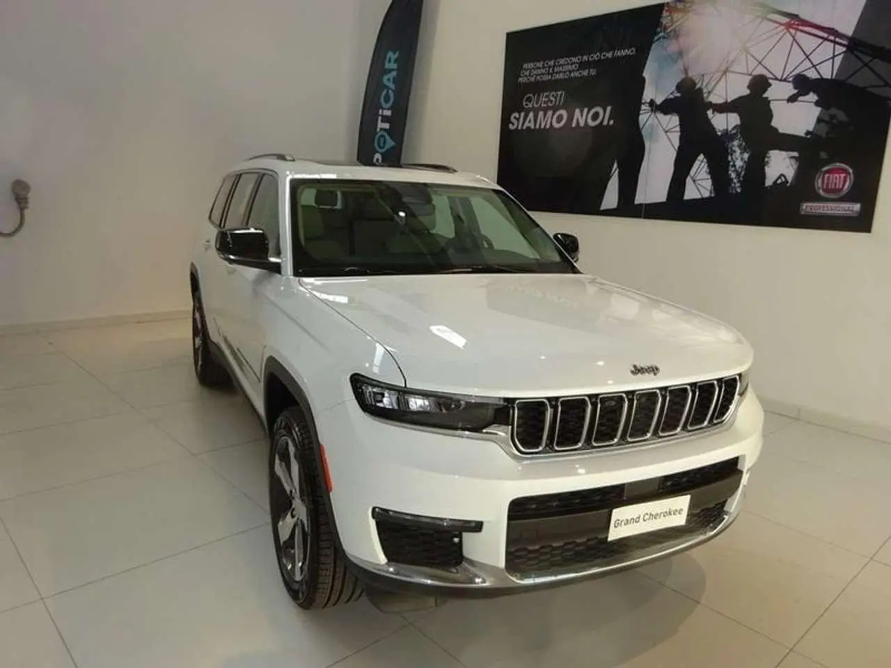 Photo 1 : Jeep Grand Cherokee 2022 Essence