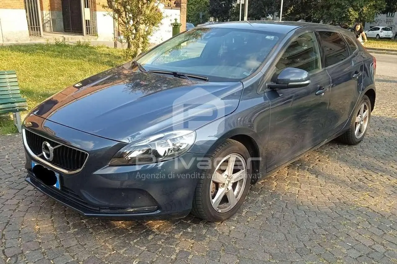 Photo 1 : Volvo V40 2017 Diesel