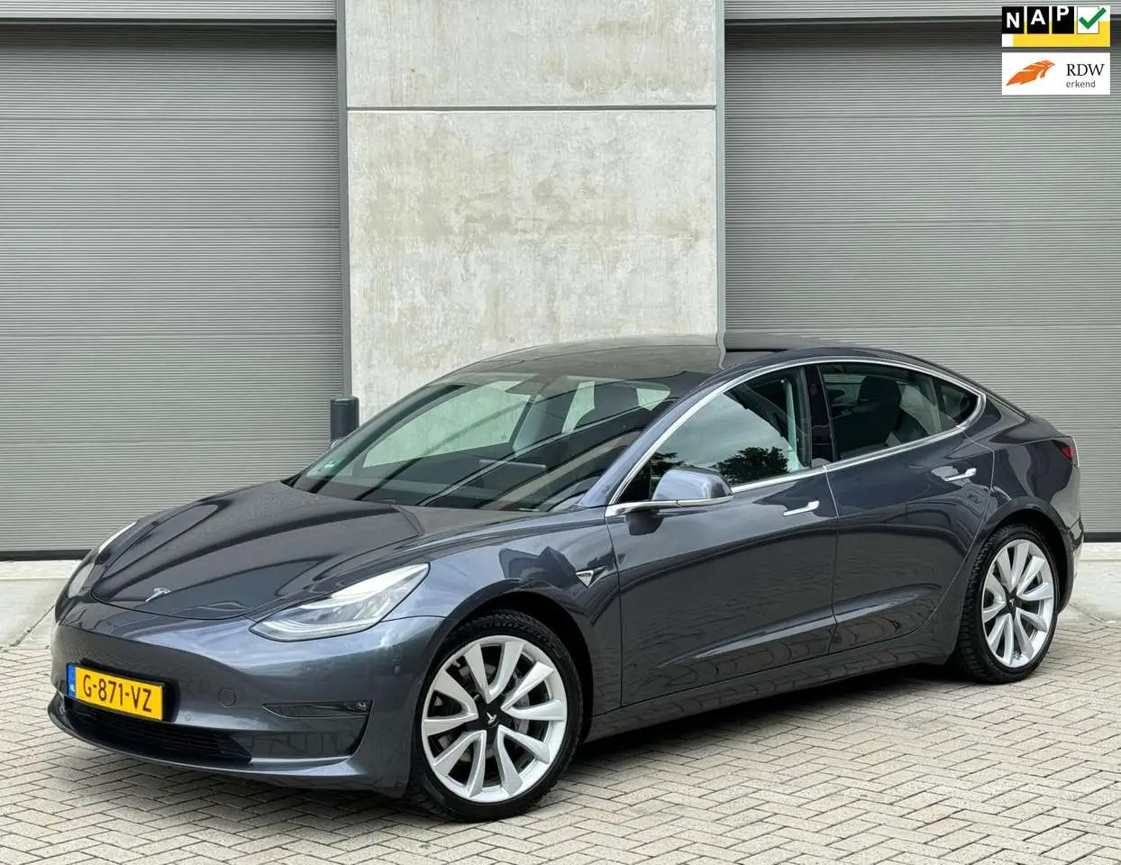 Photo 1 : Tesla Model 3 2019 Electric