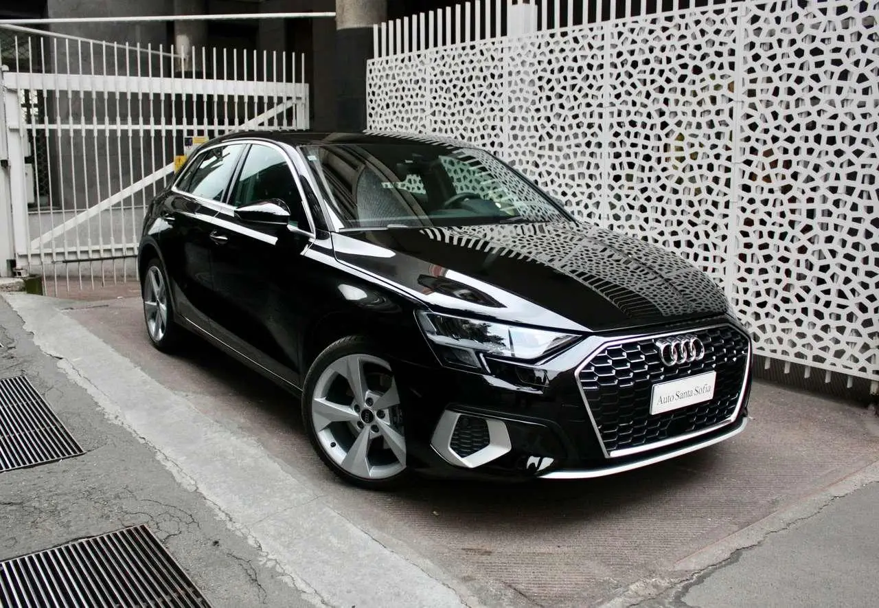 Photo 1 : Audi A3 2022 Hybride