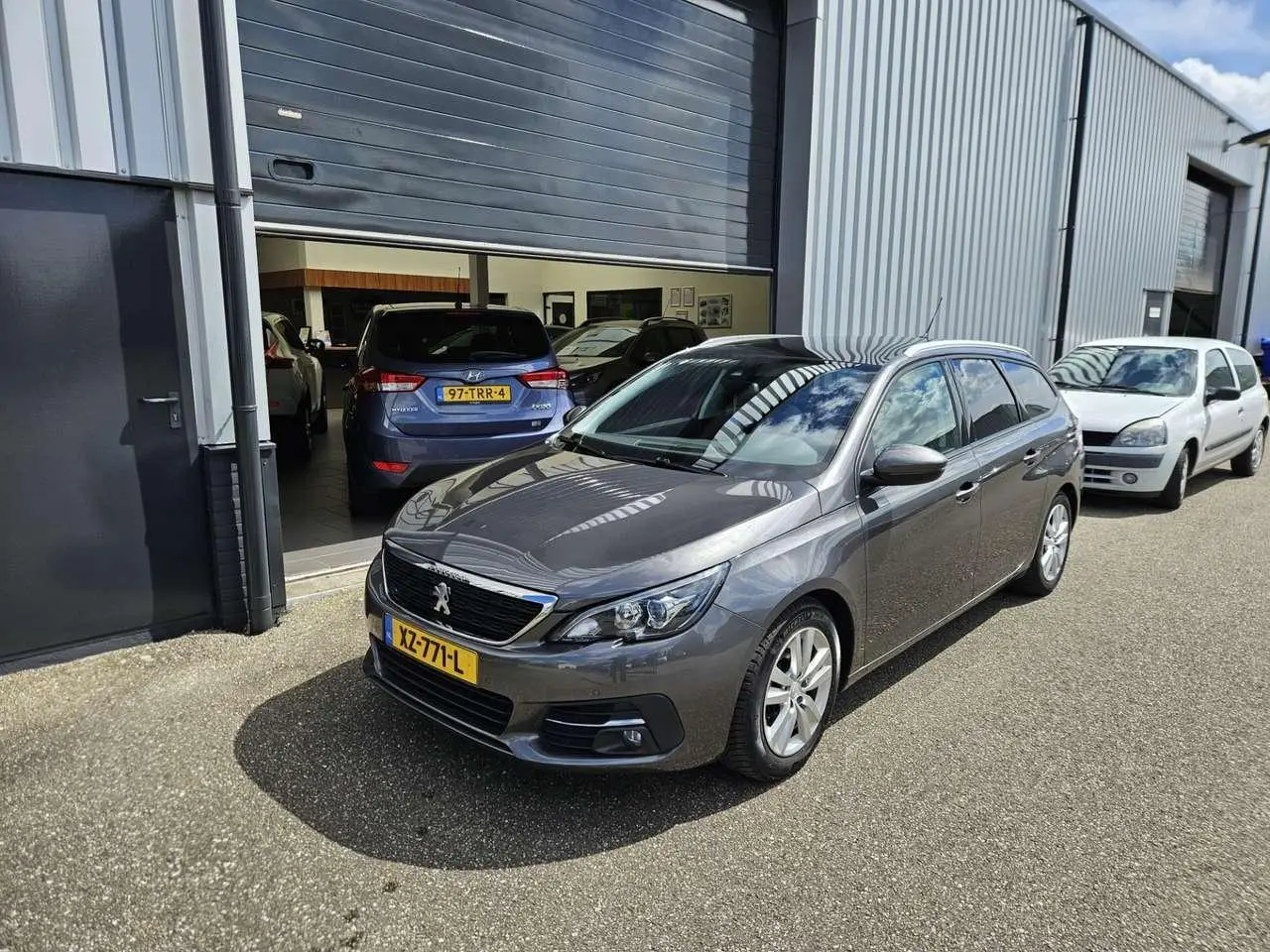 Photo 1 : Peugeot 308 2019 Petrol