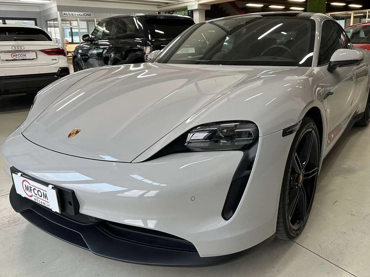 Photo 1 : Porsche Taycan 2021 Electric