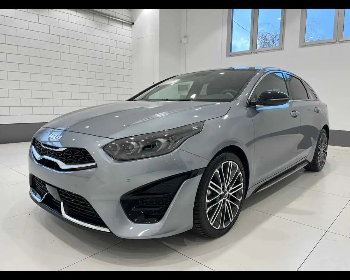 Photo 1 : Kia Proceed 2024 Essence