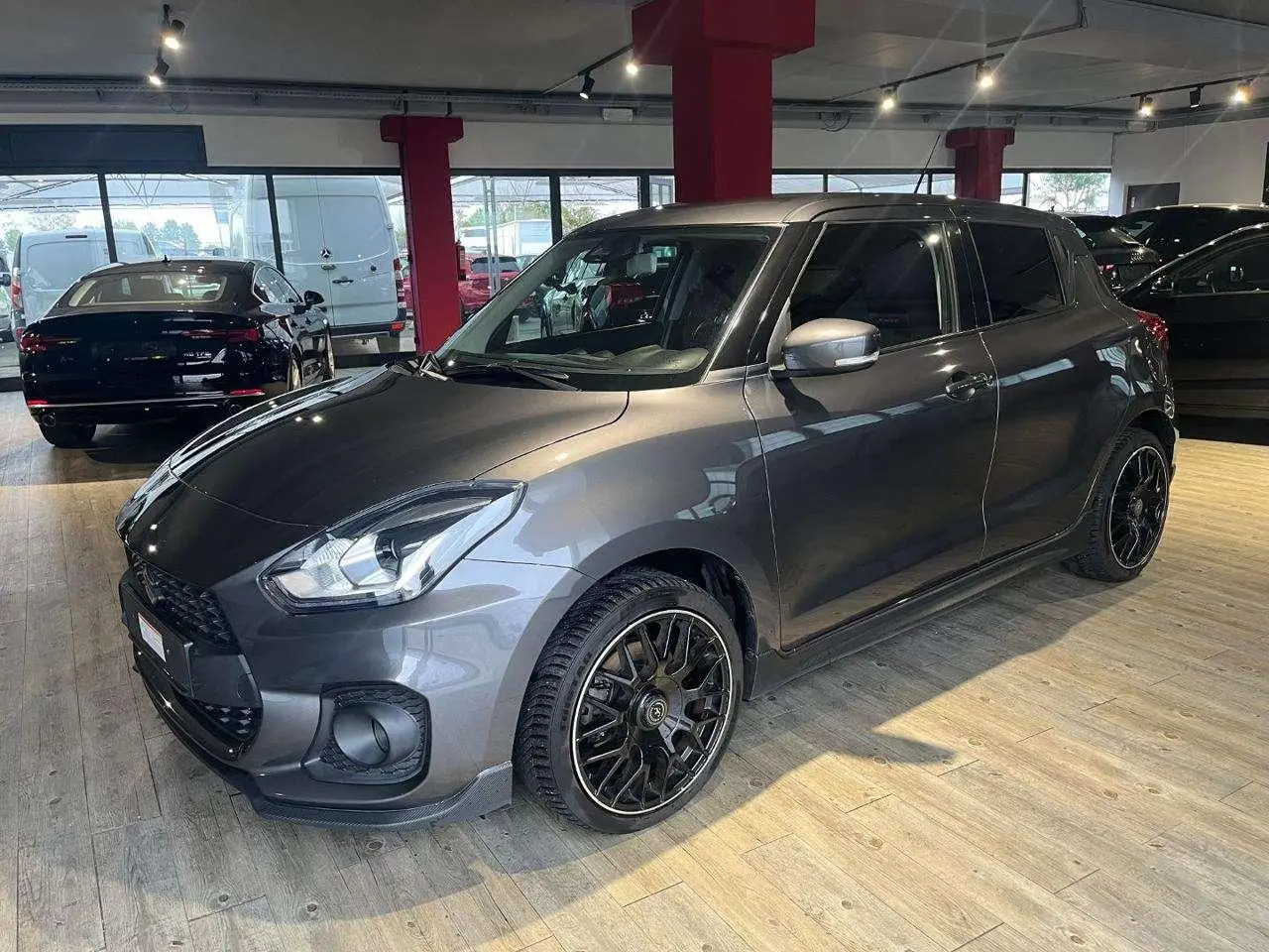 Photo 1 : Suzuki Swift 2019 Petrol