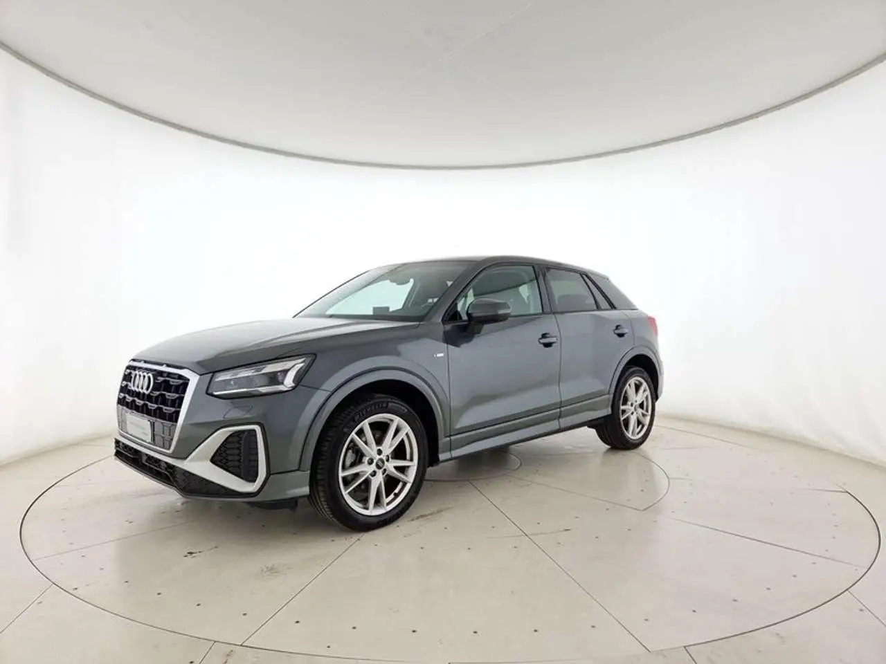 Photo 1 : Audi Q2 2023 Diesel