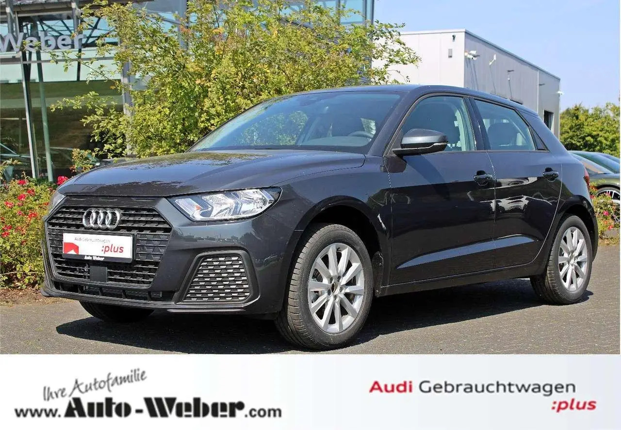 Photo 1 : Audi A1 2024 Essence