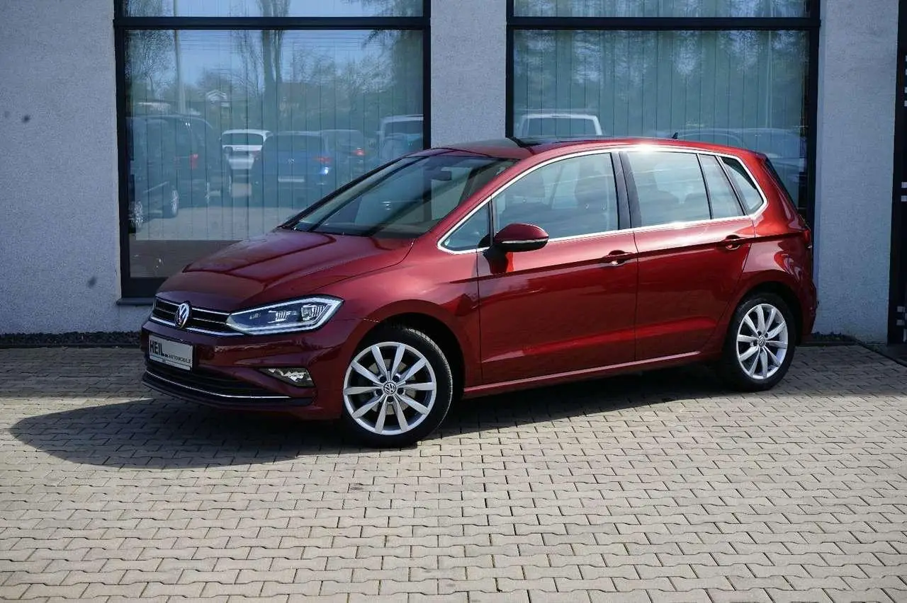 Photo 1 : Volkswagen Golf 2019 Petrol