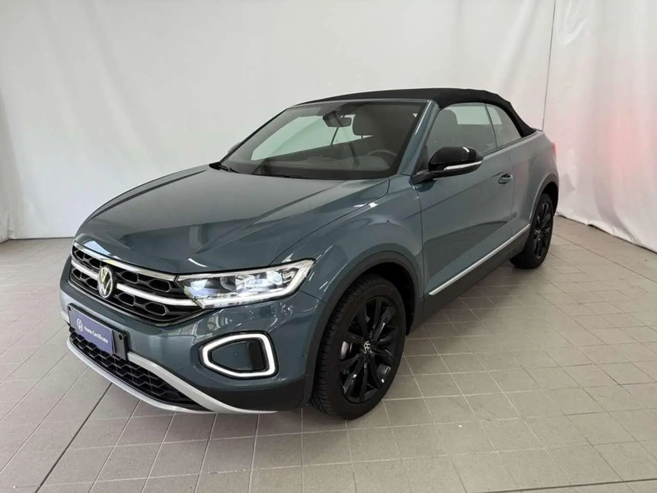 Photo 1 : Volkswagen T-roc 2023 Essence