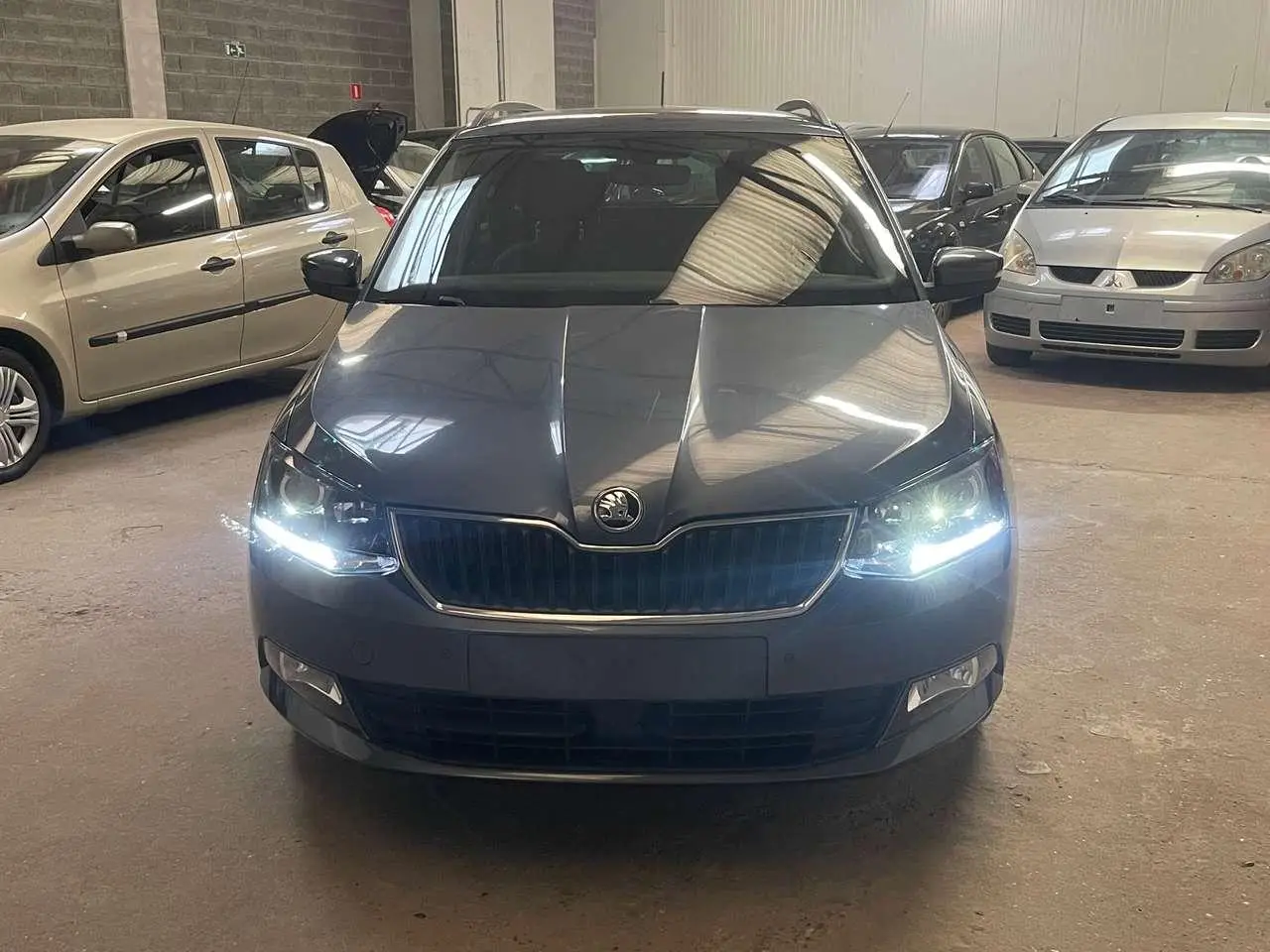 Photo 1 : Skoda Fabia 2017 Petrol