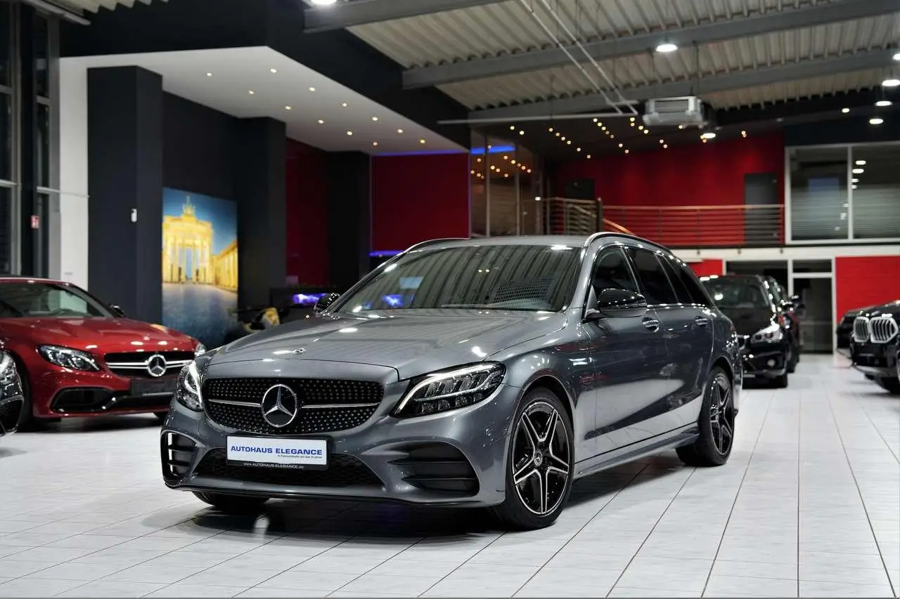 Photo 1 : Mercedes-benz Classe C 2018 Petrol